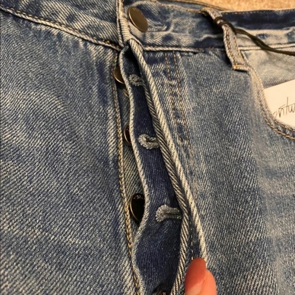 Distressed Jeans - Picture 5 of 7